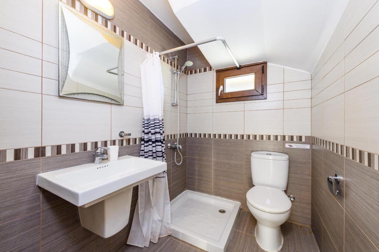 Blue Water Bay Villas Paralimni Exterior photo